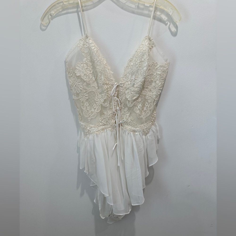 JAZMIN vintage size M Elegant Lace and Chiffon White Bodysuit teddy langerie